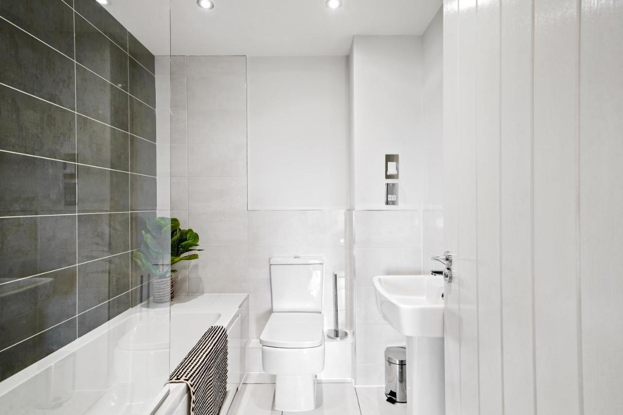 Stunning 2 Bedroom Apartment Leeds  Eksteriør billede